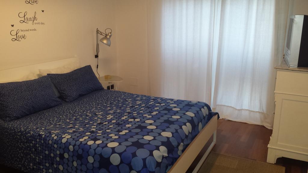 Apartment Oltremarestudios Neapel Rum bild